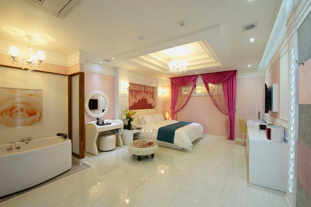 Gwangju Metropolitan City Hanam 1St Business Hotel מראה חיצוני תמונה
